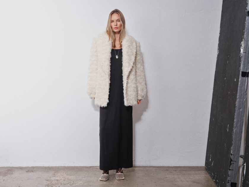 Stephanie Mohair Fur Coat - obrazek 2