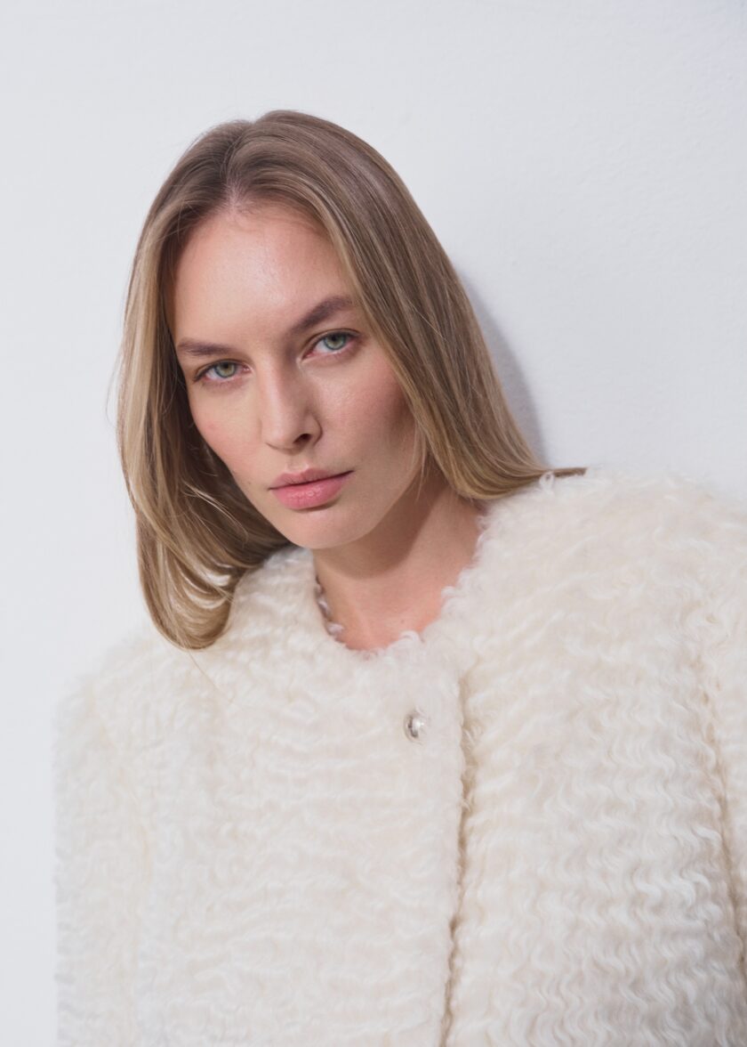 Arke Cream Fur Coat - Image 4
