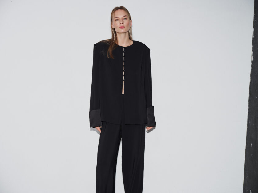 Rhea Black Soft-Tailored Blazer - obrazek 5