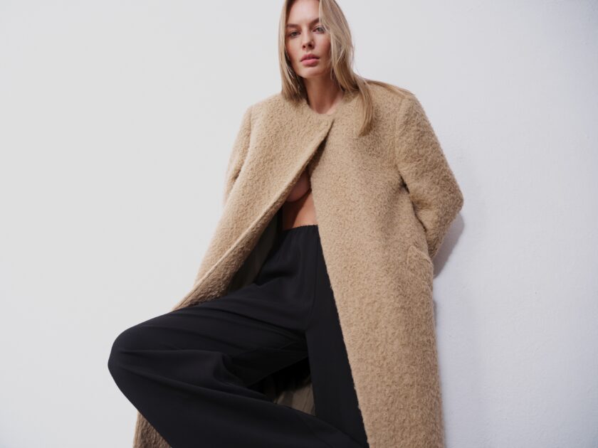 Arke Camel Fur Coat - Image 5