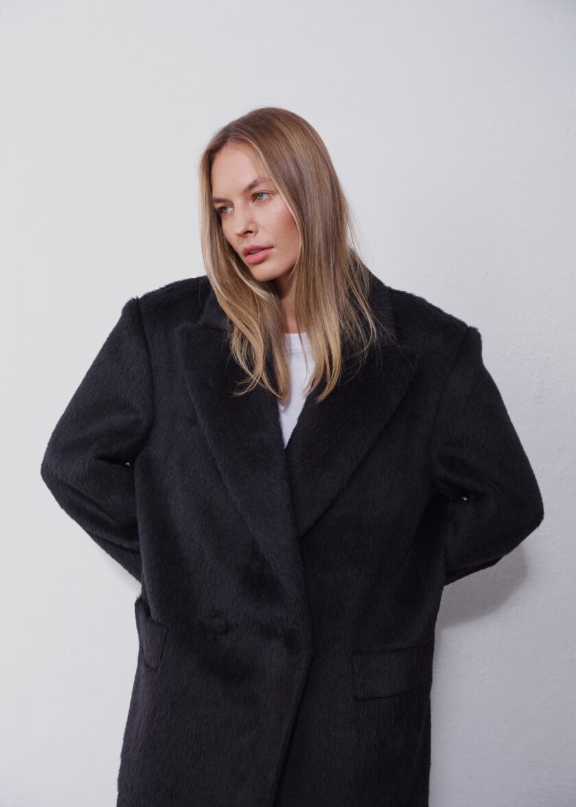 Ruben Black Alpaca Coat - obrazek 4