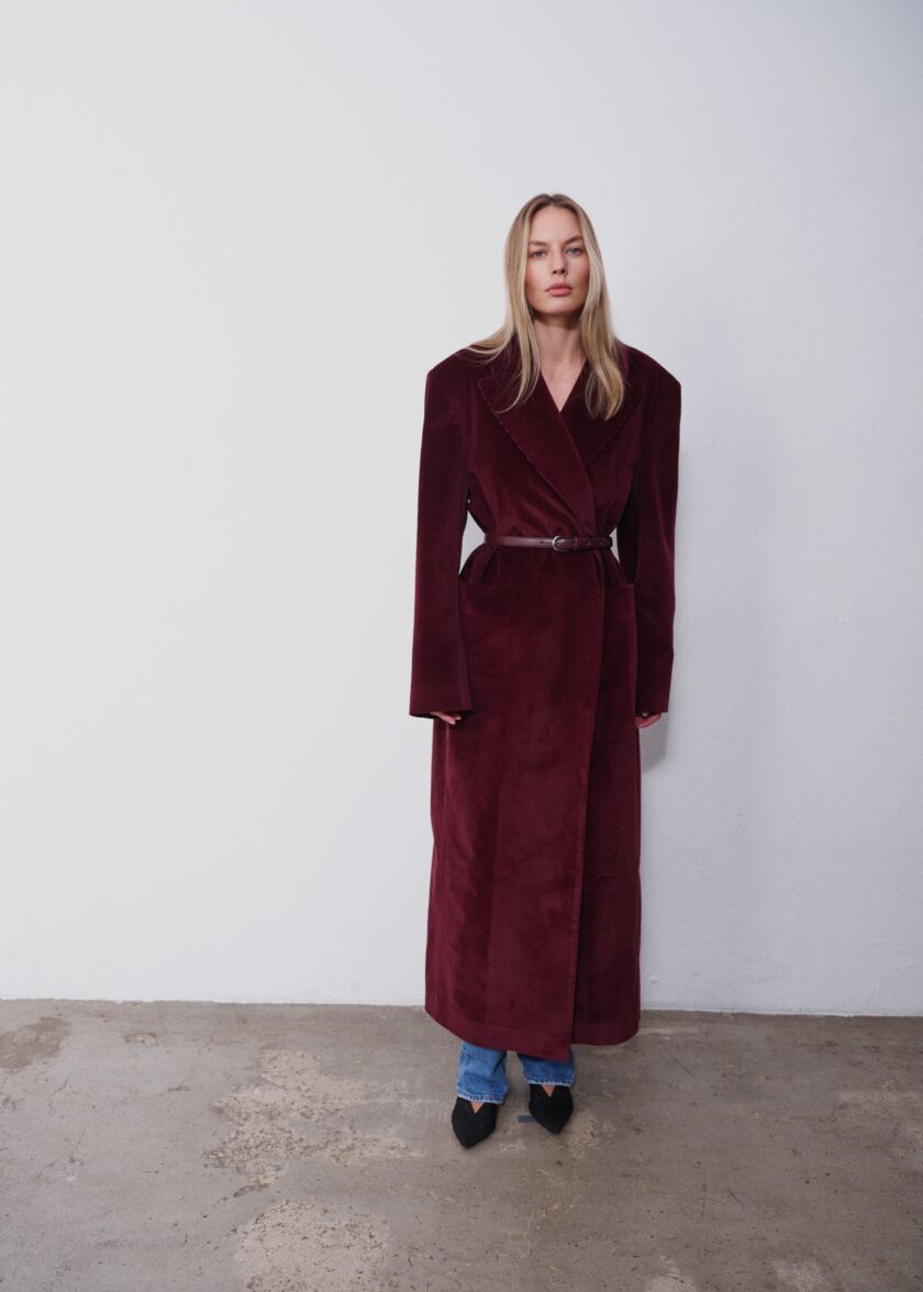 Penelope Burgundy Corduroy Trench Coat - obrazek 2